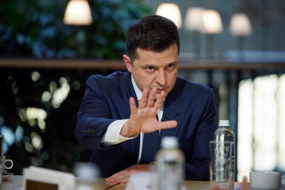 Zelensky llamó a la movilización general del país.