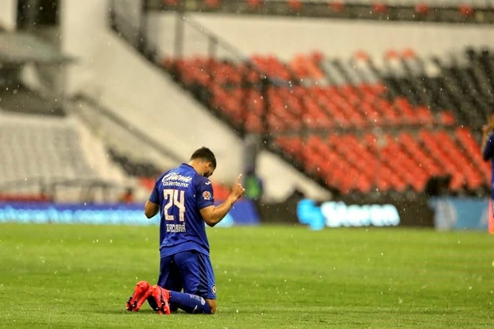 Juan Escobar sigue marcando goles con La Máquina.