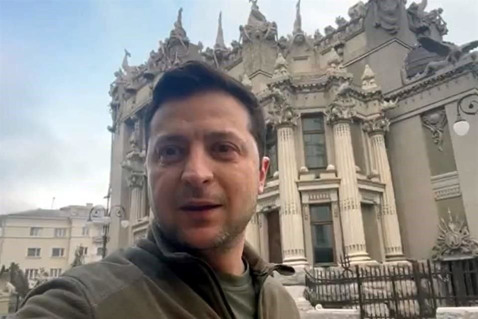 El Presidente de Ucrania, Volodymyr Zelensky, compartió otro video en sus redes sociales.