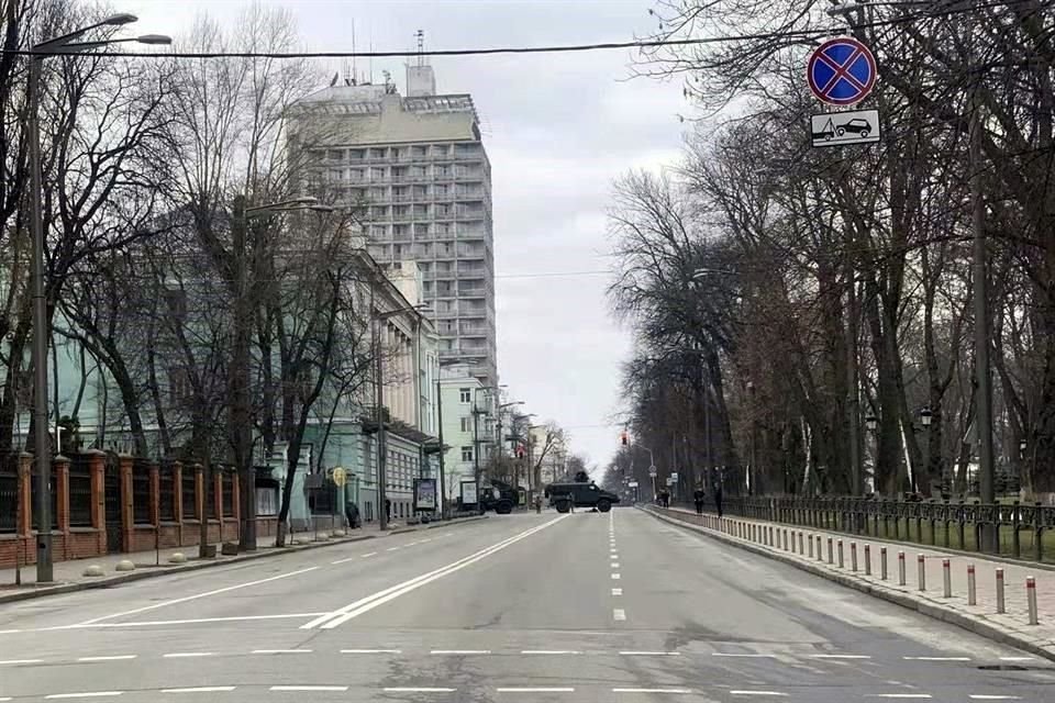 Alcalde de Kiev amplió el toque de queda decretado hace dos días desde las 17:00 hasta las 08:00 horas (antes iba de 22:00 a 07:00).