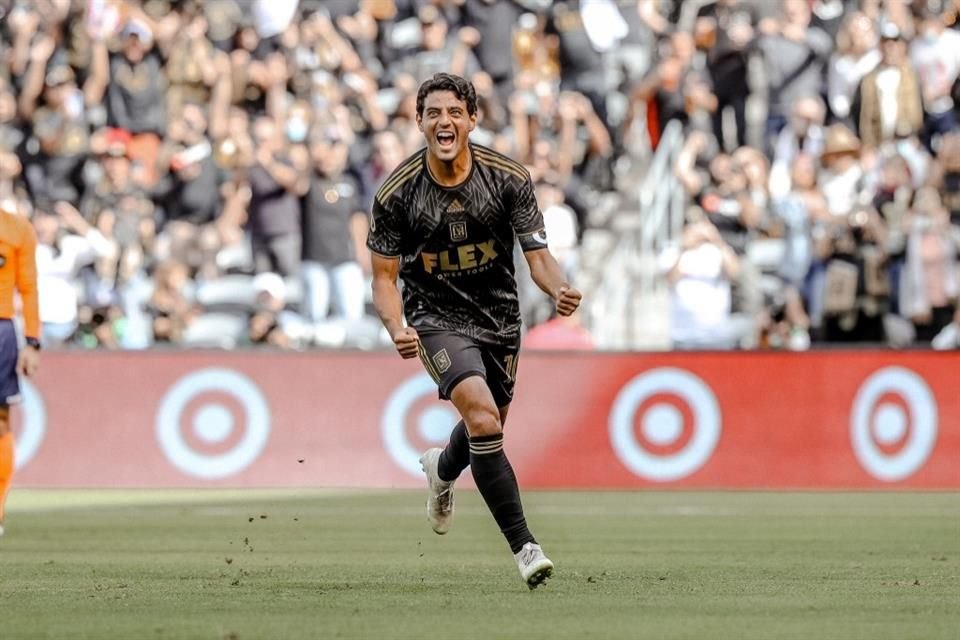 Carlos Vela arrancó de gran manera la campaña en la MLS.