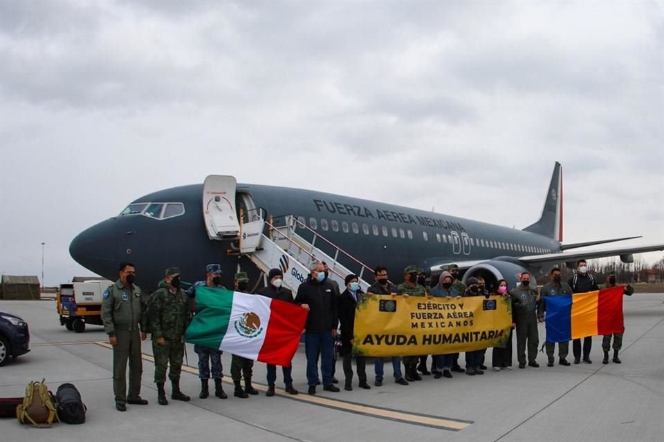 El avión de la Fuerza Aérea Mexicana en Bucarest.