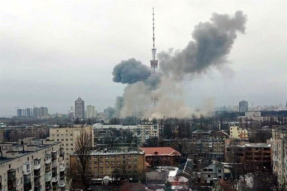 El ataque provocó la interrupción de canales en Kiev.