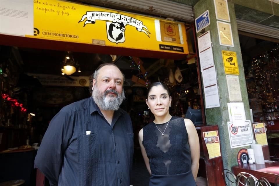 Antonio Calera-Grobet y Melisa Arzate, organizadores del encuentro, a realizarse 5 y 6 de marzo en la calle San Jerónimo del Centro Histórico.