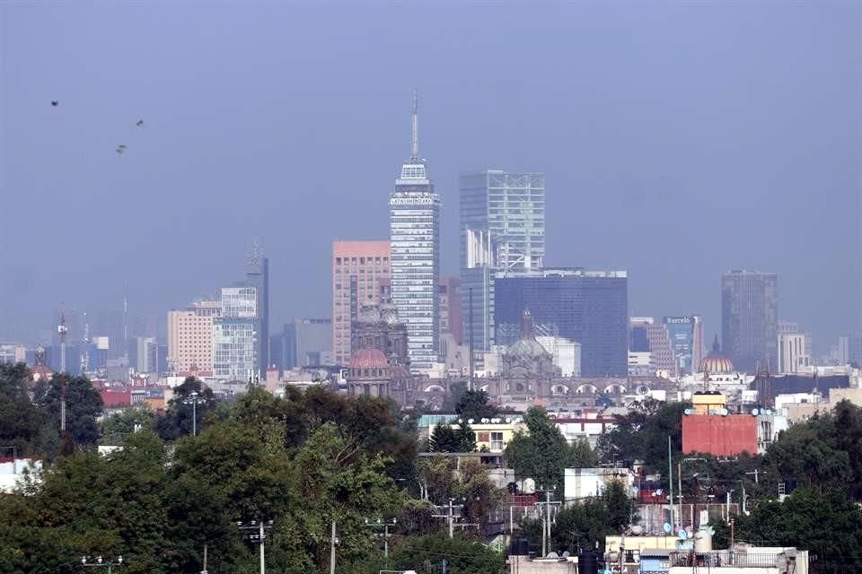 Así luce la contaminación atmosférica en la Ciudad de México esta mañana.