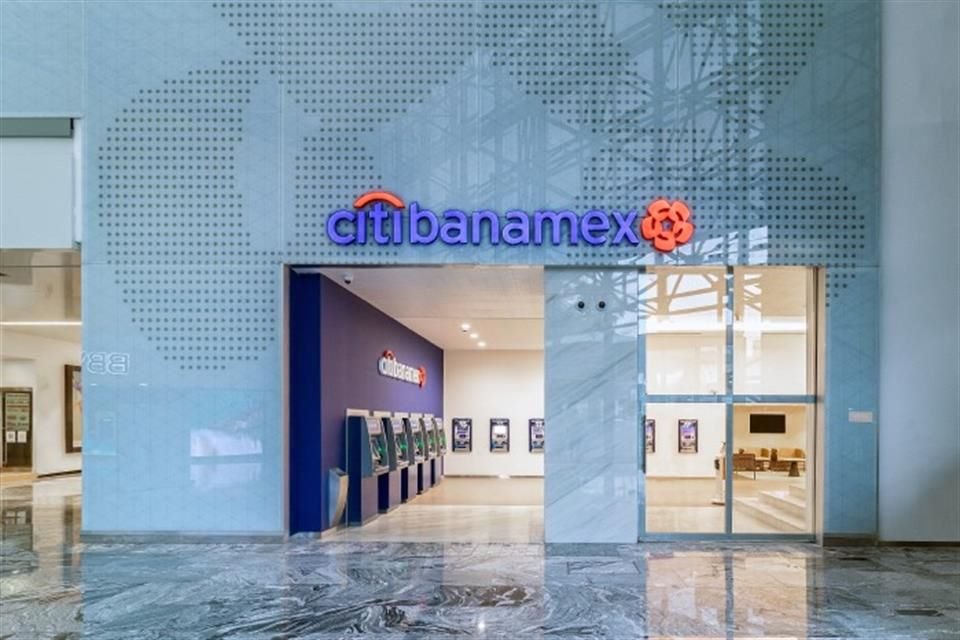 Citibanamex busca ofrecer asesoría personalizada de banqueros hacia clientes para adquirir productos financieros.