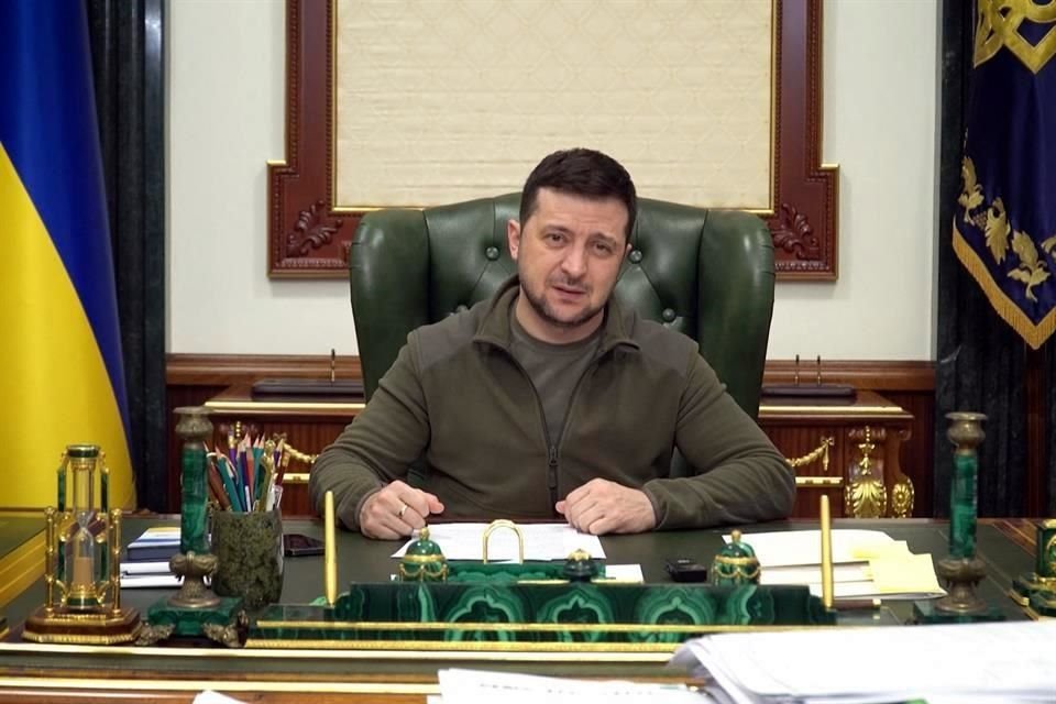 El Presidente de Ucrania, Volodymyr Zelensky, desde su oficina en Kiev.