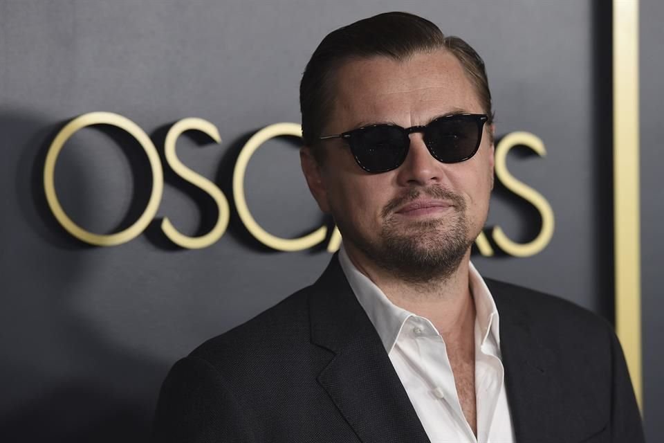Leonardo DiCaprio se une al apoyo por Ucrania donando 10 millones de dólares.