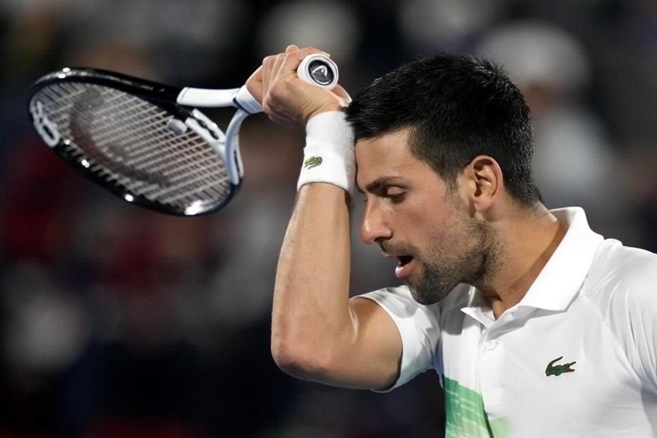 Novak Djokovic ya se perdió el Abierto de Australia por   no estar vacunado.