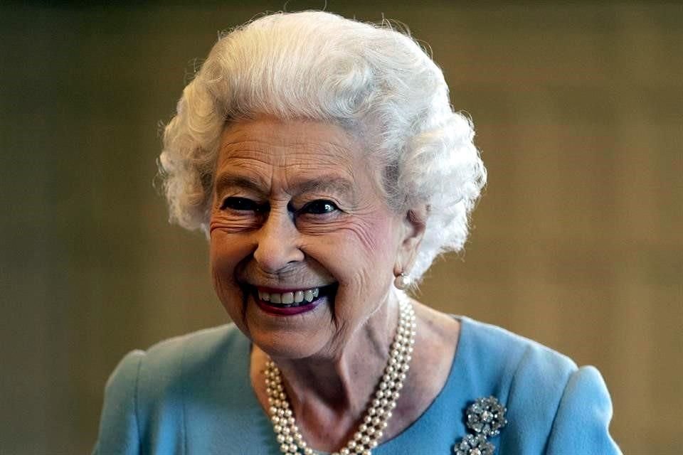 La Reina Isabel II volvió a cancelar su asistencia en eventos público, ahora a la ceremonia religiosa en la abadía de Westminster; irá el Príncipe Carlos.