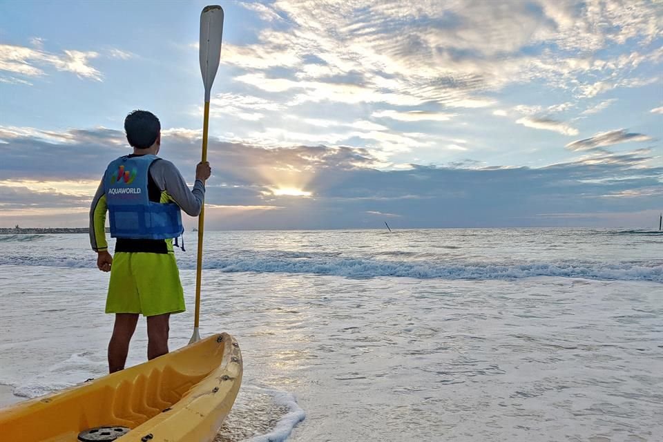 Aborda un kayak, además de ejercitarte podrás observar bellas postales que regala la naturaleza.