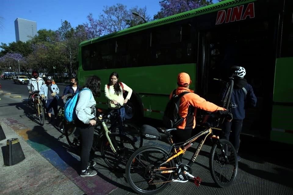 Se prevé poco más de una hora de recorrido en autobús para llegar a la nueva terminal.