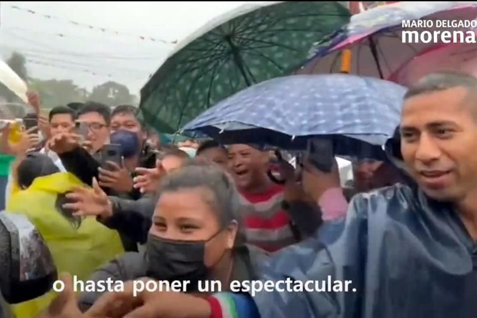 Apoyándose en un video de la visita de AMLO a Tabasco, Morena llamó a los ciudadanos a promover la consulta incluso con espectaculares.