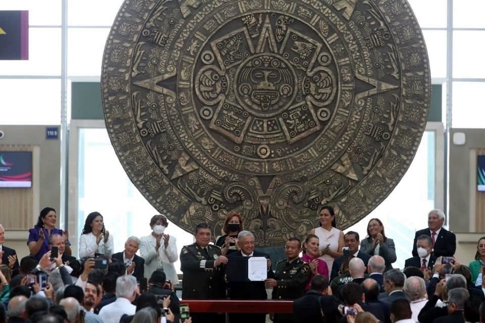 El General Gustavo Vallejo, encargado de la construcción del AIFA, resaltó que, pese a la pandemia, no rebasaron el presupuesto original.