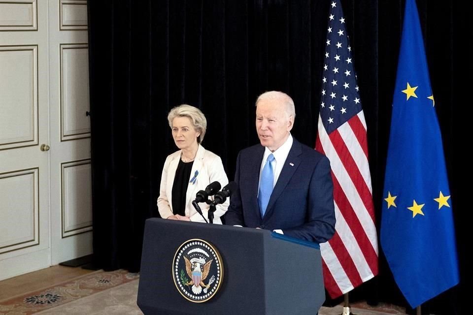 Biden y Ursula von der Leyen, Presidenta de la Comisión Europea, ofrecieron una conferencia para halar sobre Rusia y Ucrania.