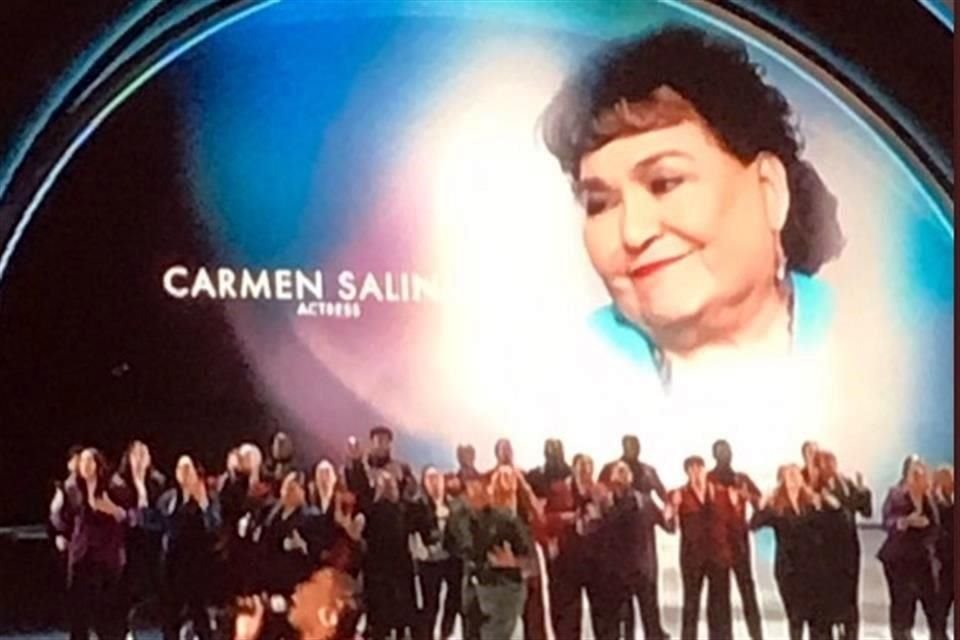 Carmen Salinas fue recordada en el in memoriam del Óscar, cuando su imagen apareció junto a Betty White.