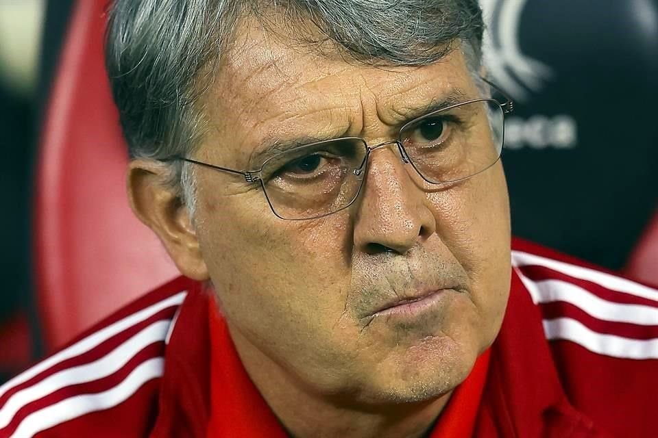 Gerardo Martino tiene un problema de desprendimiento de retina.