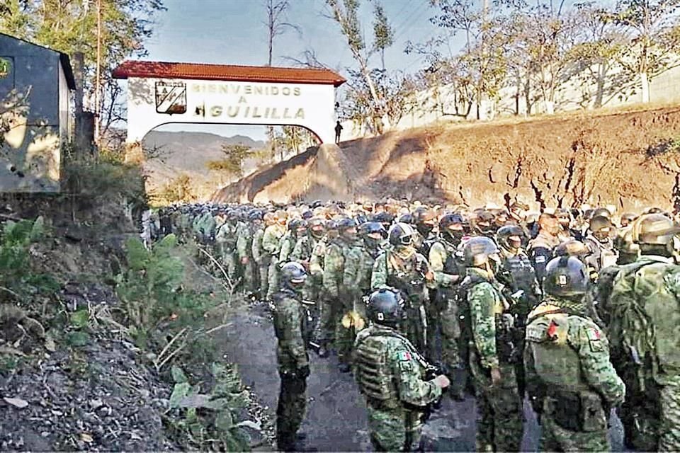 En febrero pasado, cientos de militares ingresaron a los municipios de Aguililla (foto), Uruapan, Tepalcatepec, Apatzingán y Lázaro Cárdenas para reforzar la seguridad.