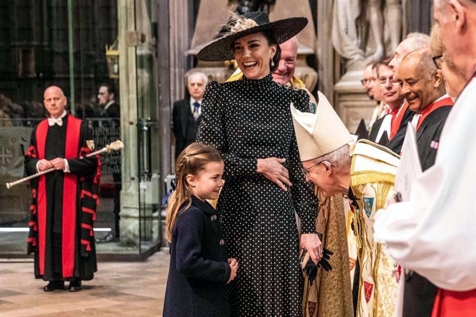 La Reina Isabel II cumplió este martes su deseo de organizar un funeral en forma para su esposo, el Príncipe Felipe; asiste realeza de todo el mundo. En foto: Catalina Middleton.