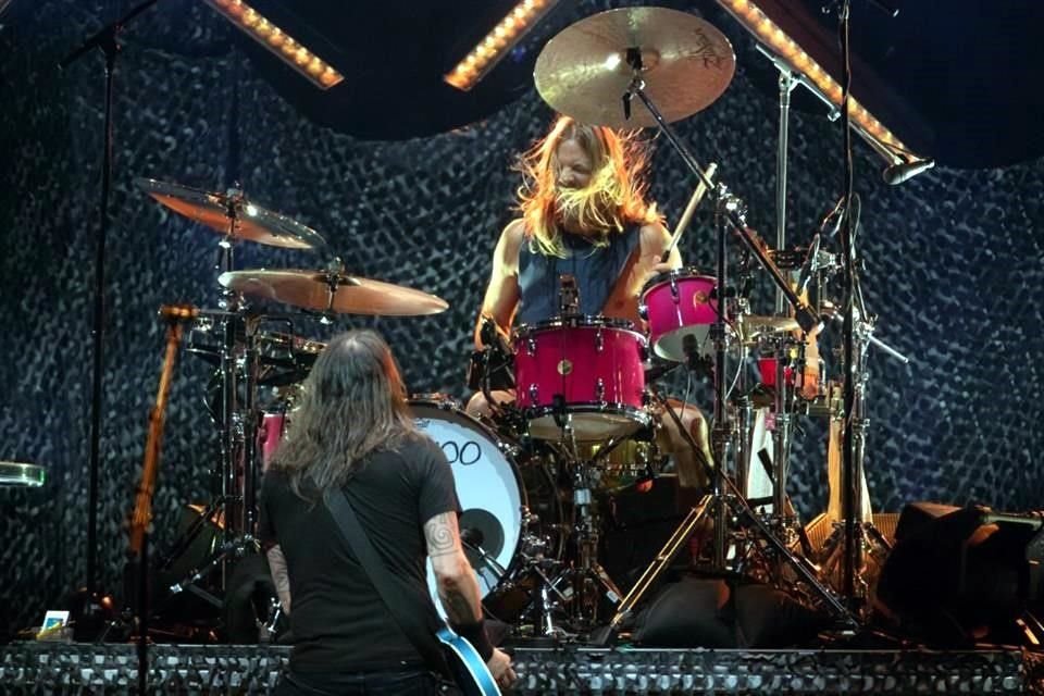 La banda de rock Foo Fighters canceló el resto de su actual gira mundial tras la muerte el 25 de marzo de su baterista, Taylor Hawkins (en foto).