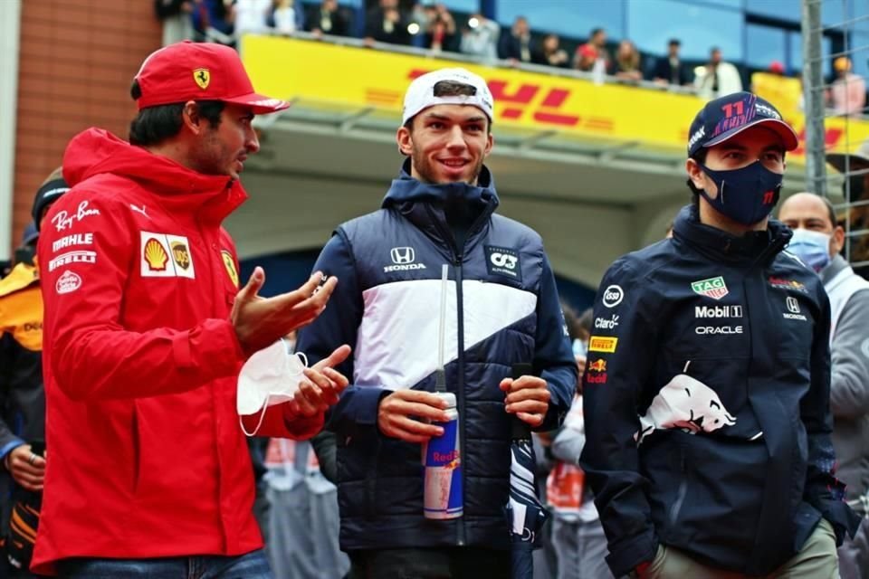 Carlos Sainz Jr, Pierre Gasly y Sergio Pérez.