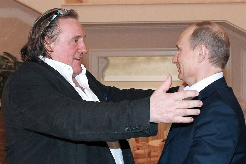 El actor francés Gérard Depardieu, hasta hace poco admirador de Vladimir Putin, le dio la espalda al mandatario ruso y anunció que hará un donativo a las víctimas ucranianas.