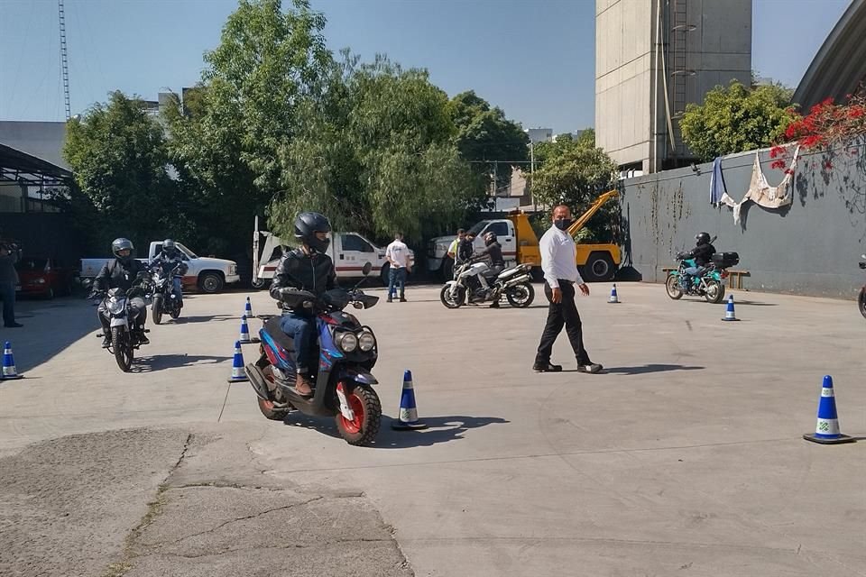 'Hay muchos accidentes porque la gente compra una moto y no sabe cómo manejarla ', dijo Méndez.