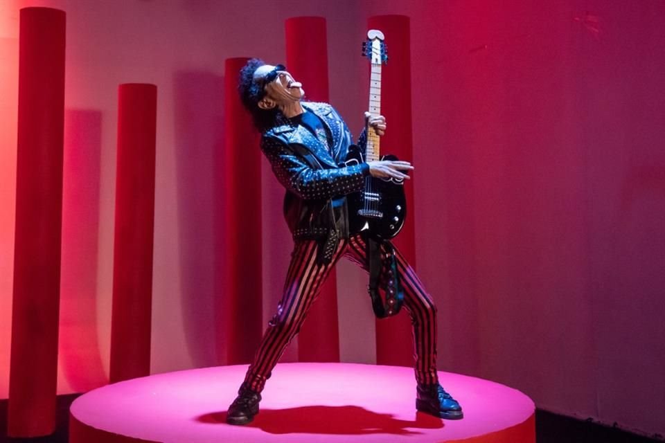 El líder de El Tri grabó este viernes el video de su nuevo sencillo, que estrenará el 5 de mayo.