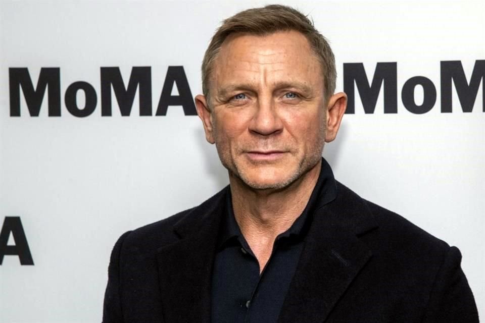El actor Daniel Craig dio positivo a Covid-19 y anunció que las funciones de Macbeth que tenía programadas en Broadway quedan canceladas.