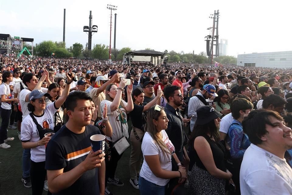 El Parque Fundidora lució abarrota en la segunda fecha del festival de música más importante del norte del País.