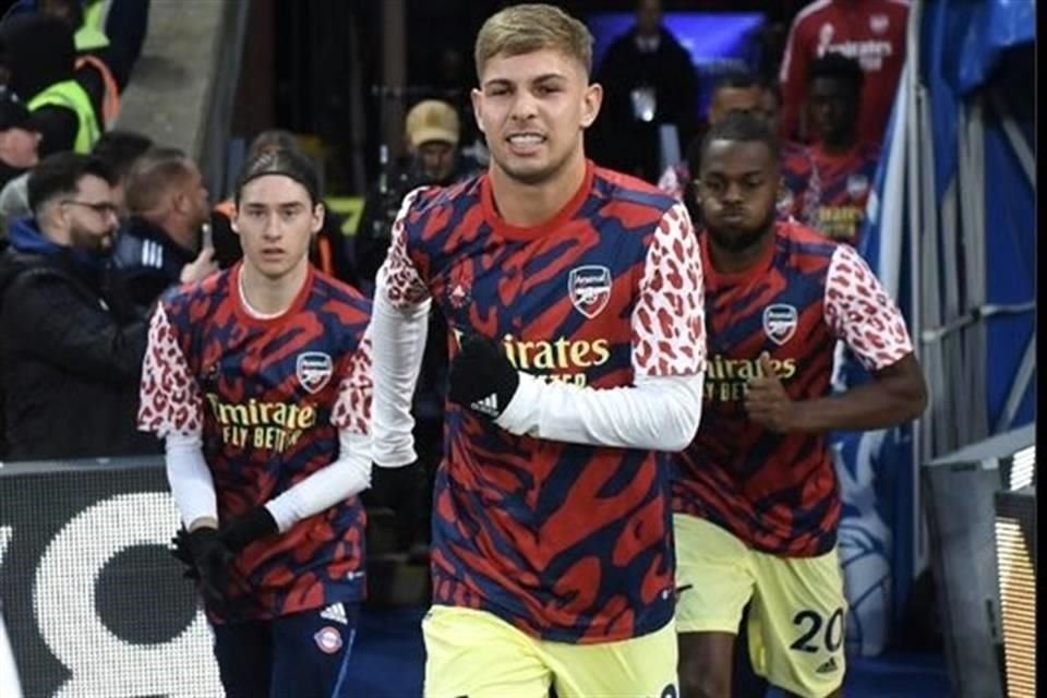 Marcelo Flores (izquierda) no debutó con el Arsenal.