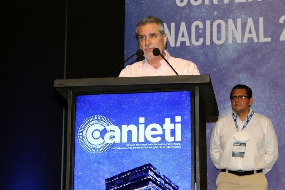 Enrique Yamuni, director de Megacable.