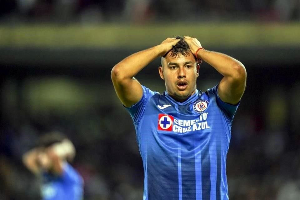 En los últimos minutos, Cruz Azul estuvo muy cerca de anotar el tanto del empate.