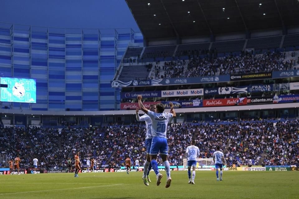 Puebla desperdició una ventaja de dos goles.