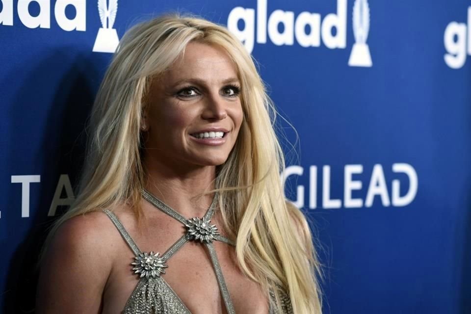 En una publicación de Instagram, la cantante Britney Spears anunció este lunes que está embarazada de su tercer hijo.