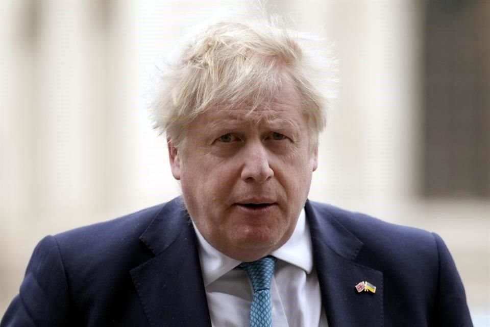 El Primer Ministro Boris Johnson será multado por infringir las normas del confinamiento.