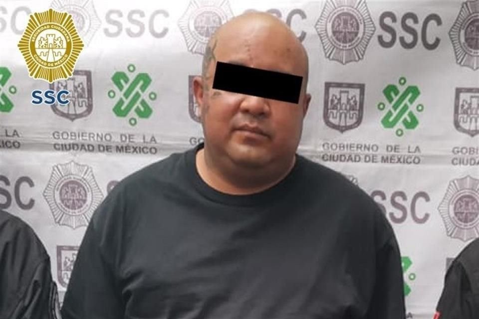 Policías capitalinos detuvieron a Raúl G alias 'El Memotero', presunto líder de una célula delictiva del Cártel de Tláhuac fue detenido.