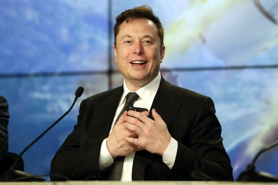 Elon Musk nació en Pretoria el 28 de junio de 1971, hijo de un ingeniero sudafricano y una modelo canadiense.