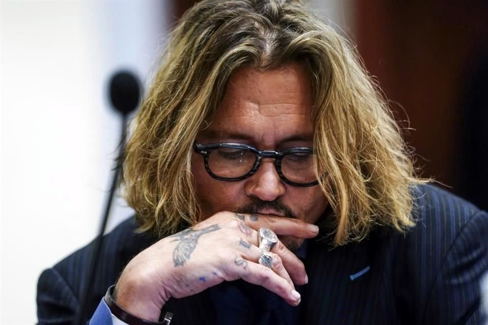 Una terapeuta que trató a Amber Head y a Johnny Depp asegura que tenían una relación de 'abuso mutuo'.