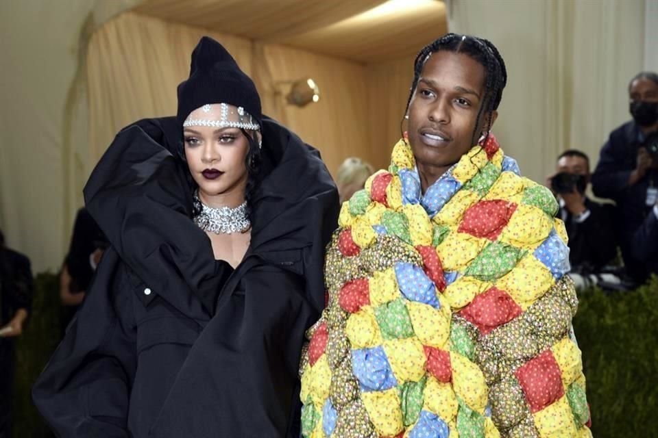 La ruptura de Rihanna y A$AP Rocky fue desmentida este viernes por Amina Muaddi, señalada como la manzana de la discordia.