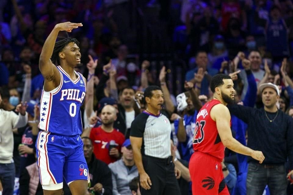 Con gran aporte de Tyrese Maxey, Filadelfia se quedó con el primer duelo de la serie ante Toronto.