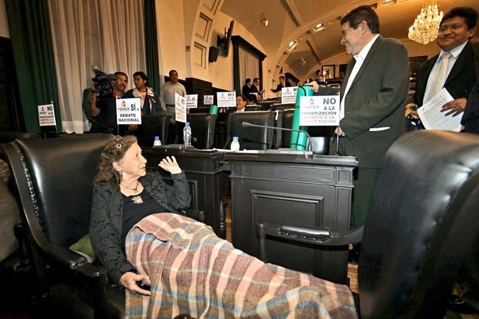 COMO SENADORA. En el Gobierno de Calderón se manifestó contra una iniciativa de reforma energética, en 2008.