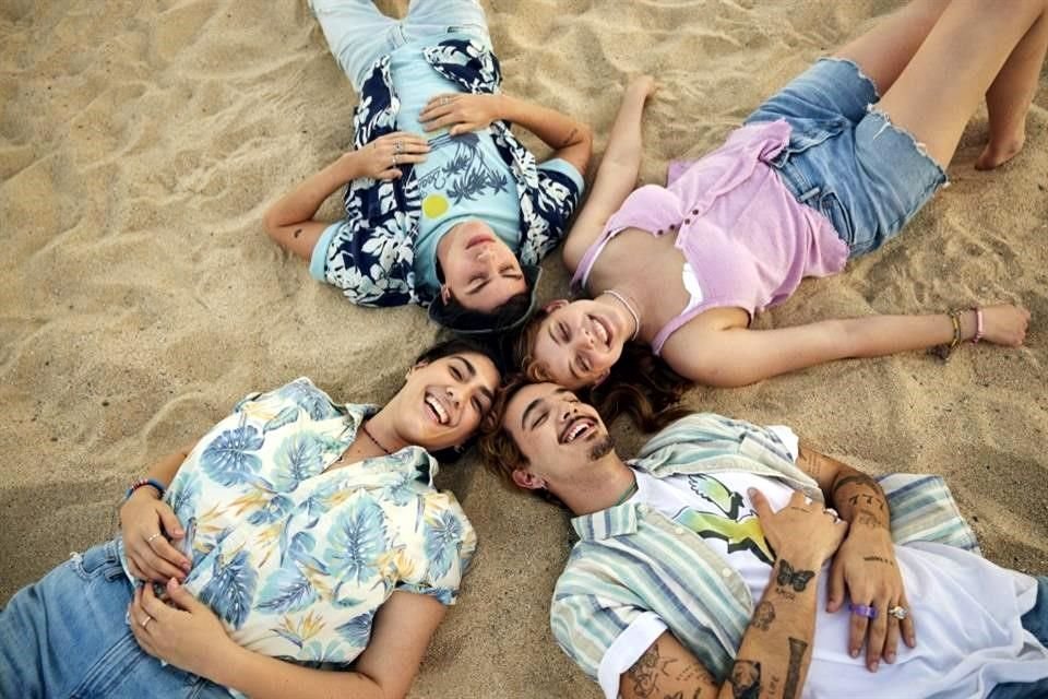 La marca American Eagle lanza nueva campaña de ropa cómoda, ideal para un roadtrip; reúne a influencers como Jorge Patiño y Mariana Zaragoza.