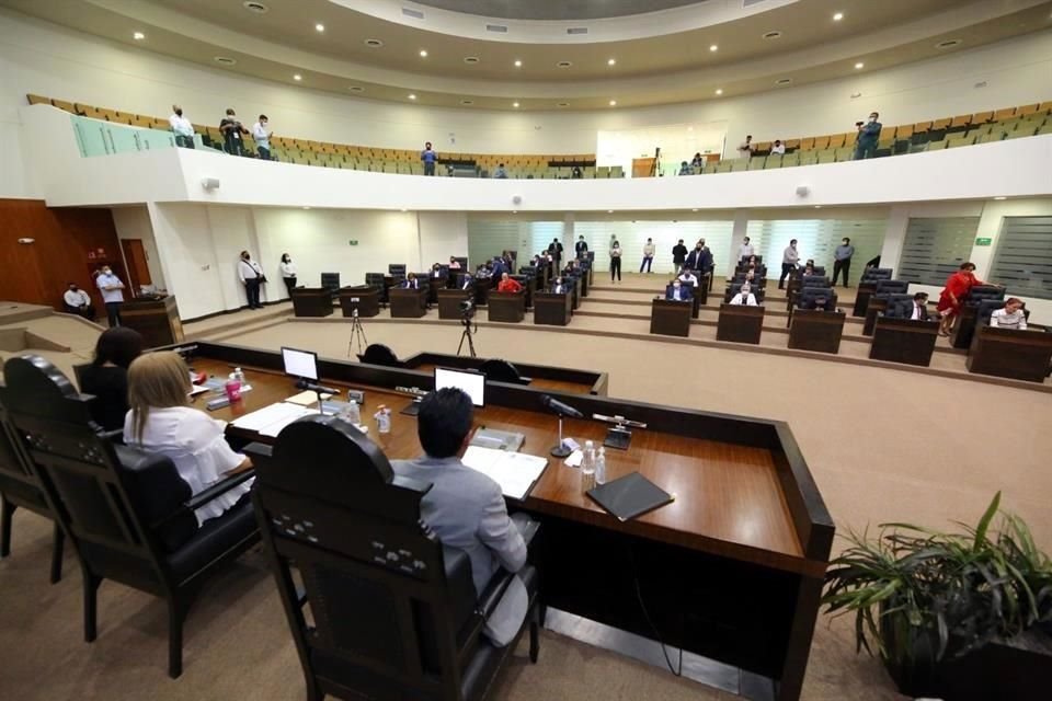 Diputados del Congreso de Tamaulipas aprueban rechazo de desafuero con 26 votos a favor, tres en contra y siete abstenciones.