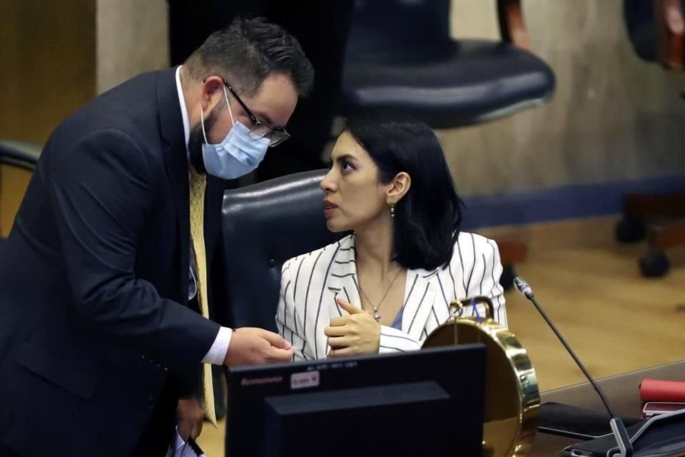 Primera vicepresidenta de la Asamblea Legislativa de El Salvador pidió la destitución de jueces de la Corte Suprema de Justicia.