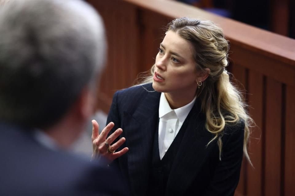 Los abogados de Amber Heard leyeron en la corte mensajes que Johnny Depp envió sobre querer matar y deshonrar a su entonces esposa.