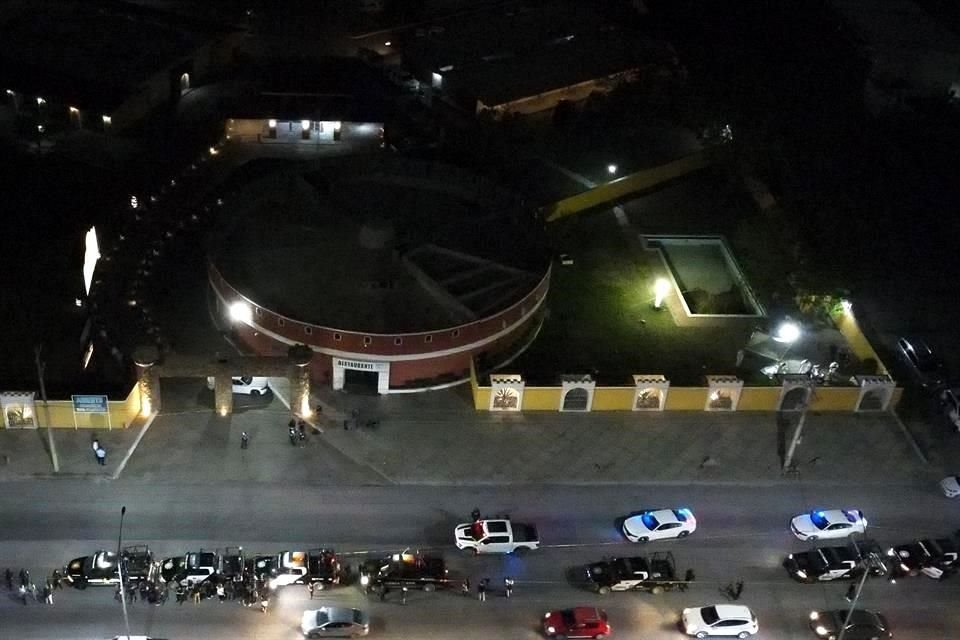 La fiscalía informó que analiza los videos captados al interior de motel donde se ve a Debanhi caminar sola cerca de la zona de la cisterna.