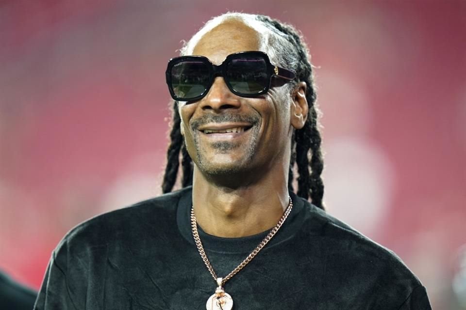 Snoop Dogg reveló que quiso seguir los pasos de Taylor Swift, y grabar nuevamente todos sus discos.