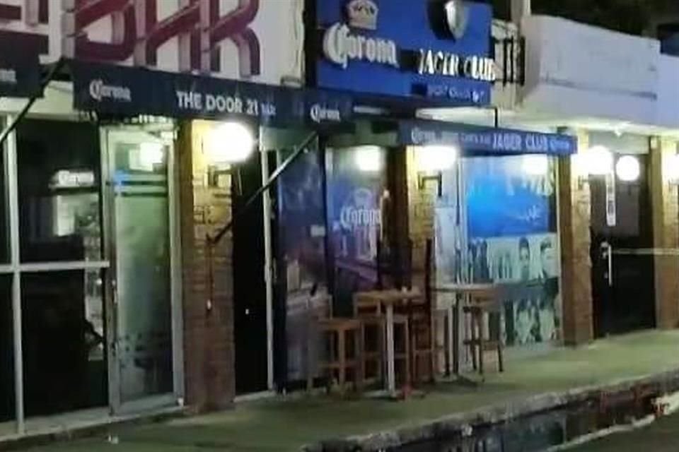 Los reportes señalan que alrededor de las cinco de la mañana de este domingo, un grupo de hombres armado ingresó Jager Club y dispararon contra dos individuos que estaban en una mesa.