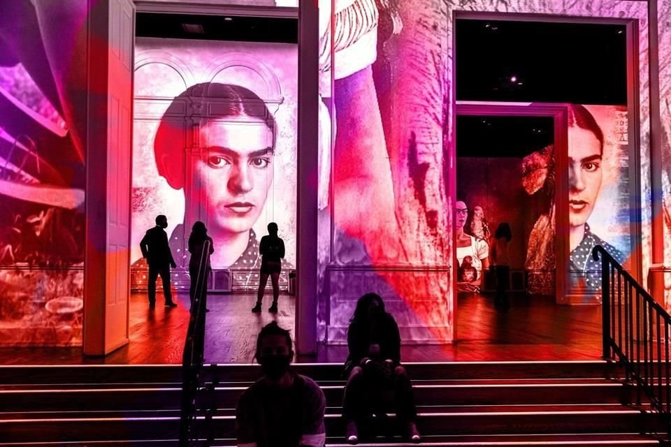 El proyecto 'Immersive Frida Kahlo' se realiza con aval de Mara Romeo y Mara de Anda, sobrina nieta y sobrina bisnieta de la artista, en nueve ciudades de Estados Unidos y de Canadá.